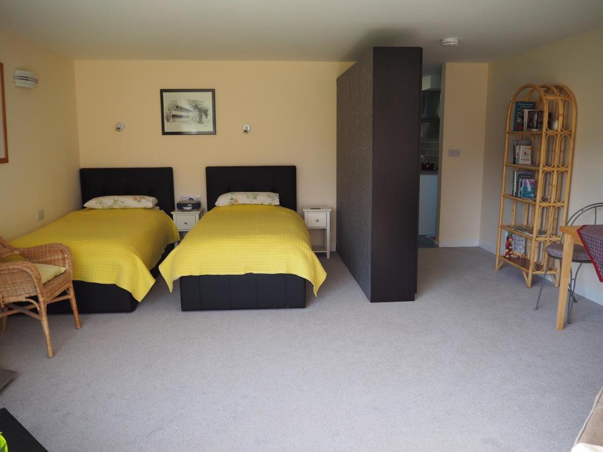 Truro Apartment In A Stunning Quiet Location المظهر الخارجي الصورة