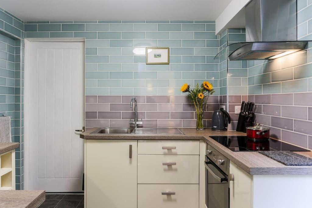 Truro Apartment In A Stunning Quiet Location المظهر الخارجي الصورة